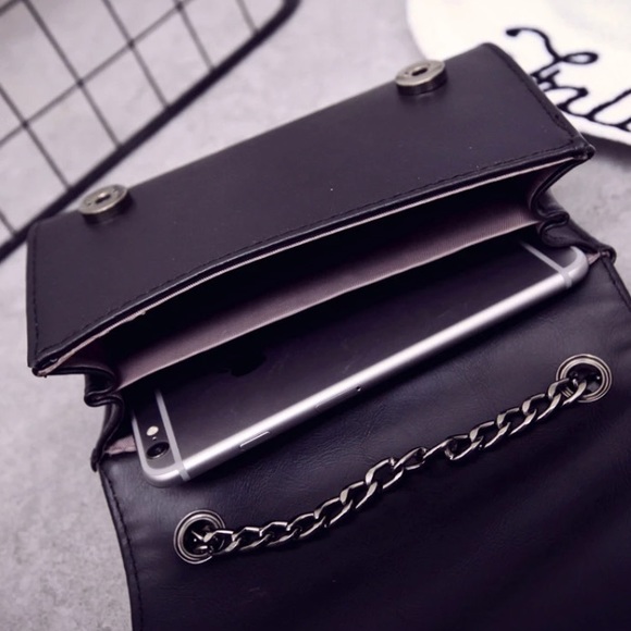 Gorgeous Black Leather Clutch / Purse / Bag - Picture 6 of 7